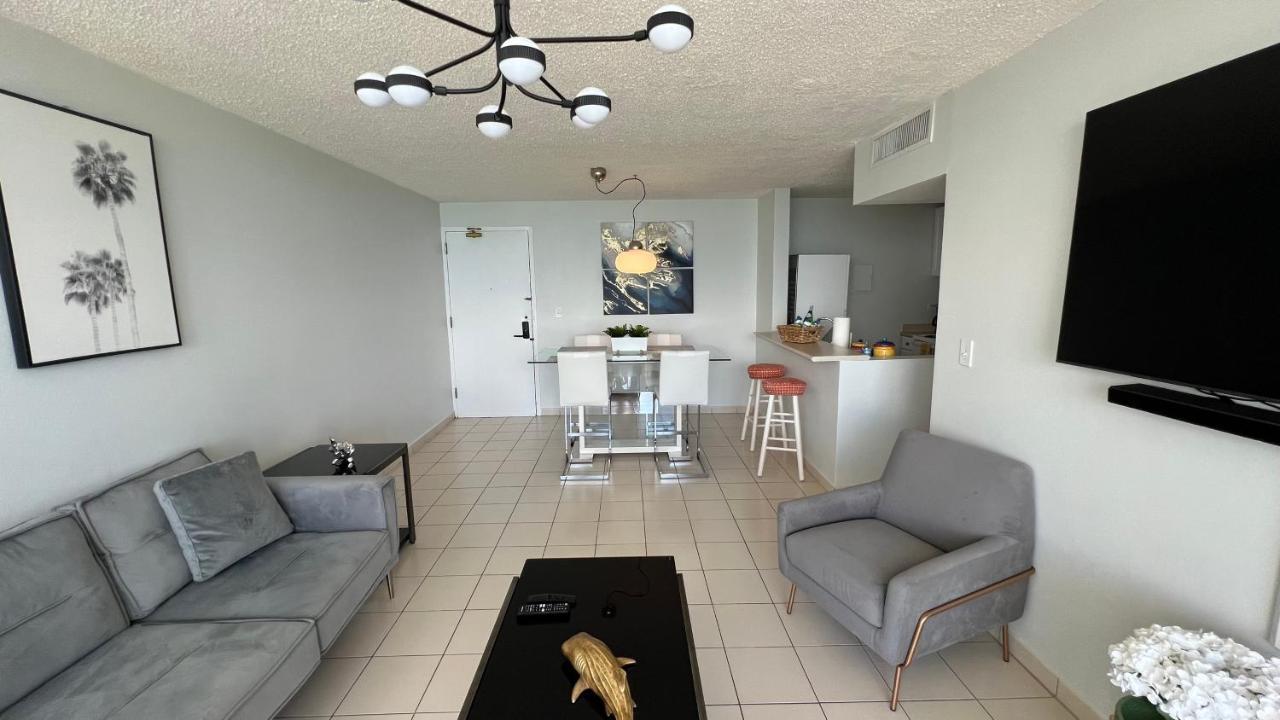 Ocean Front 2 Bedroom & Bath In Isla Verde San Juan Eksteriør billede